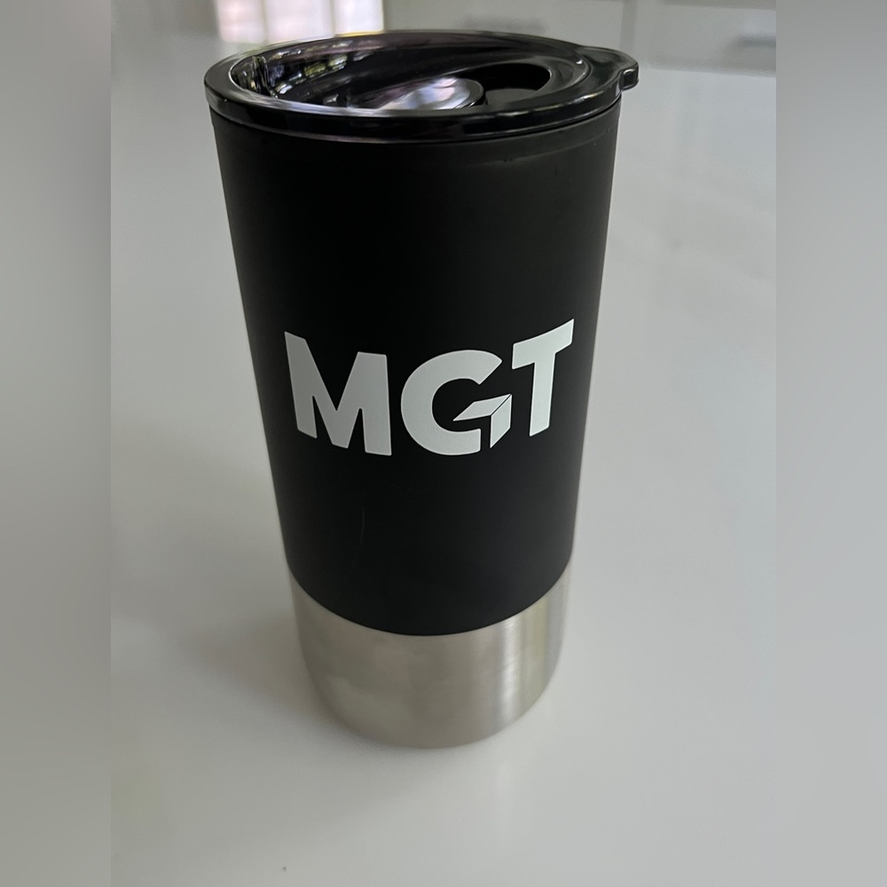 Insulated Tumbler with Lid Coffee cup Water Bottle black 16 oz MGT nWOT